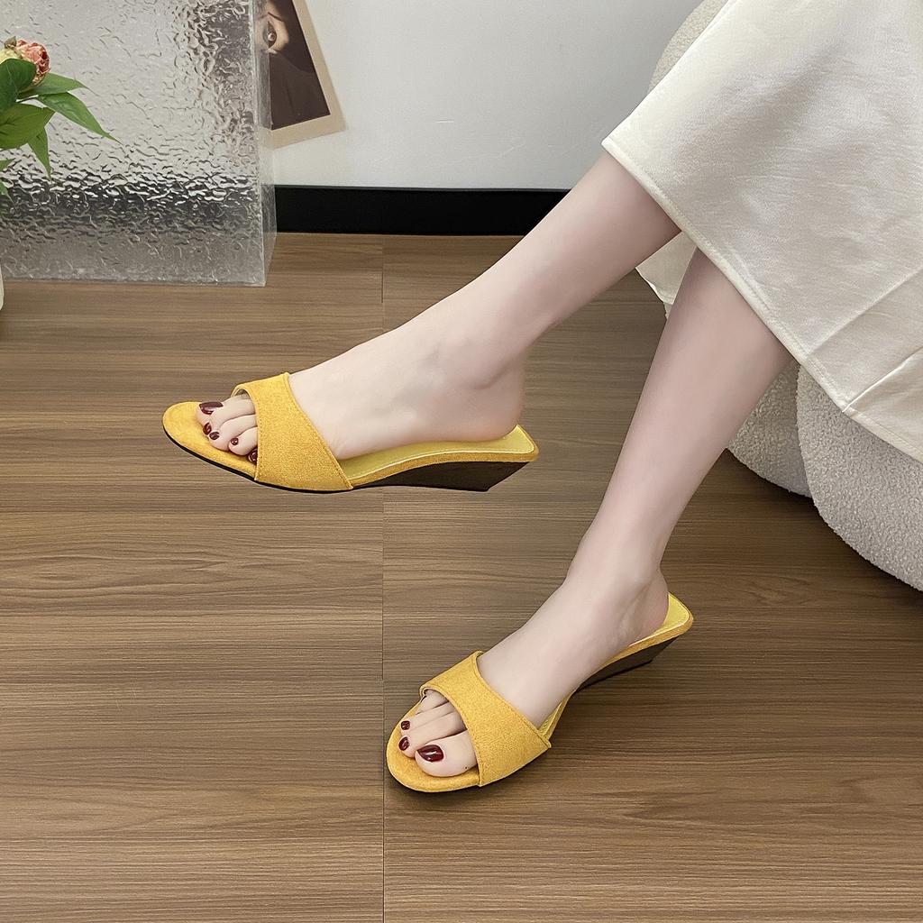 Fashion Rubber Flip Flops Female Shoes On A Wedge Slippers Women Summer Slides Heeled Mules Hawaiian 2025 High Leopard Pumps leopard