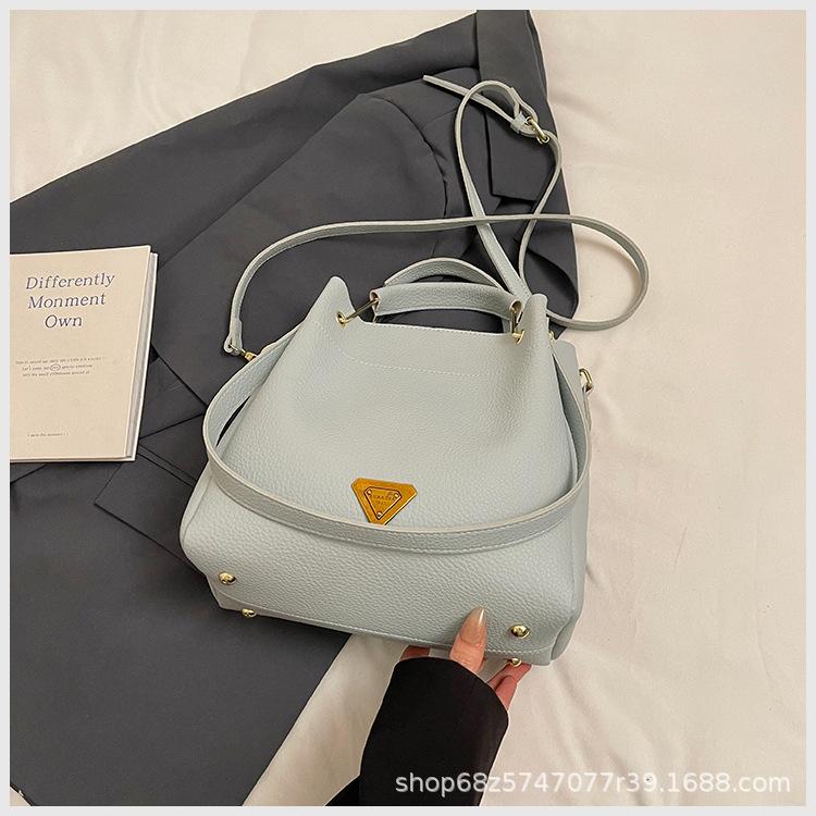 Fashion tote bag women's spring 2025 new commuting versatile hand-to-shoulder crossbody bag large capacity tote bag