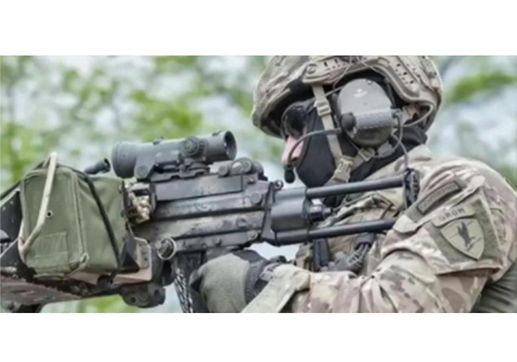 Luxury Edition Adjustable Tactical Helmet for Outdoor CS and Cycling