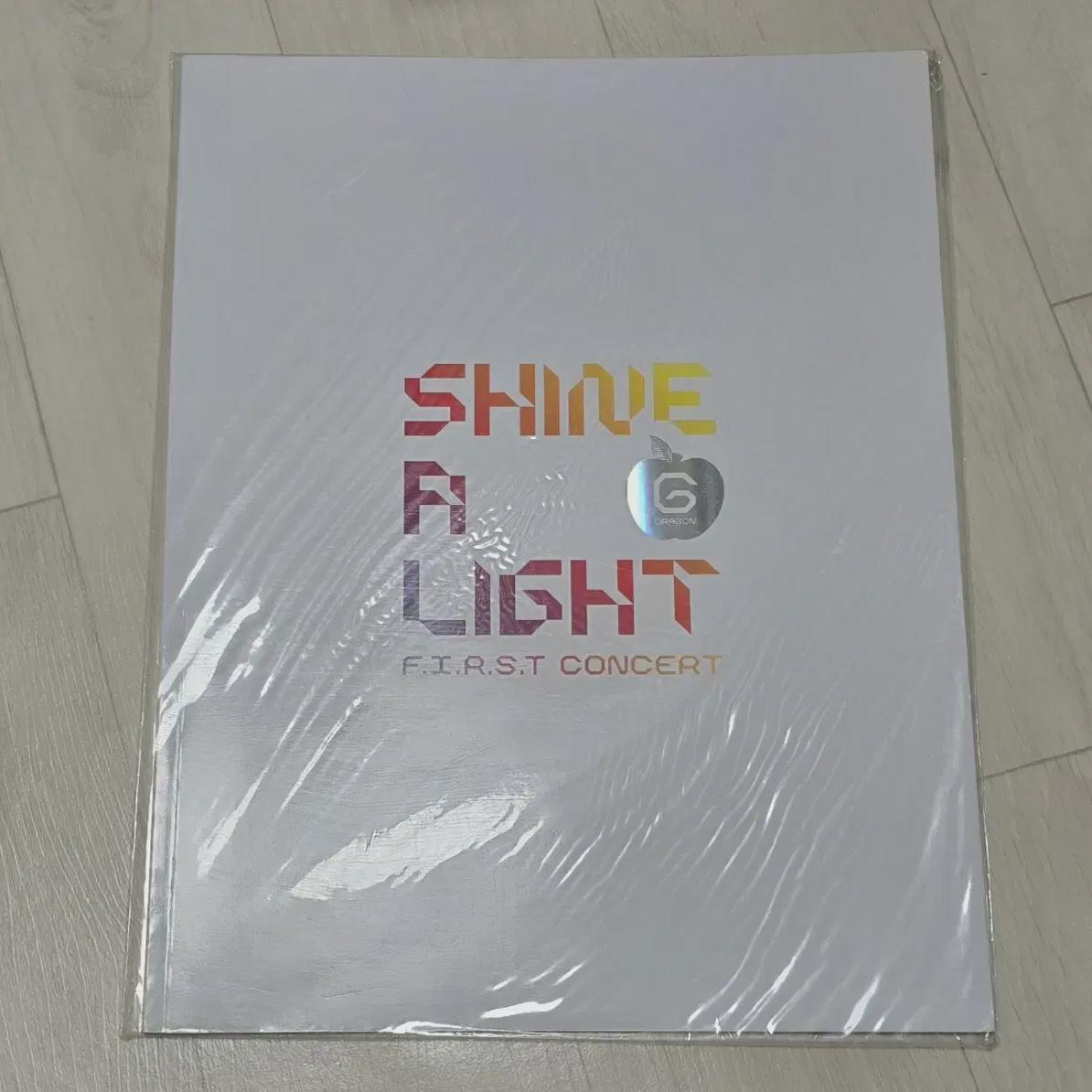 

G-dragon Shine Light Концертная фотокнига Памфлет Gd Фотокнига Рекомендуемые товары
