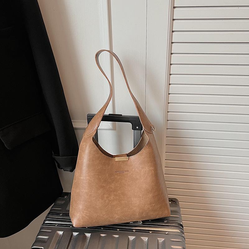 Premium retro bag women's new autumn and winter fashion shoulder bag large capacity commuter tote bag