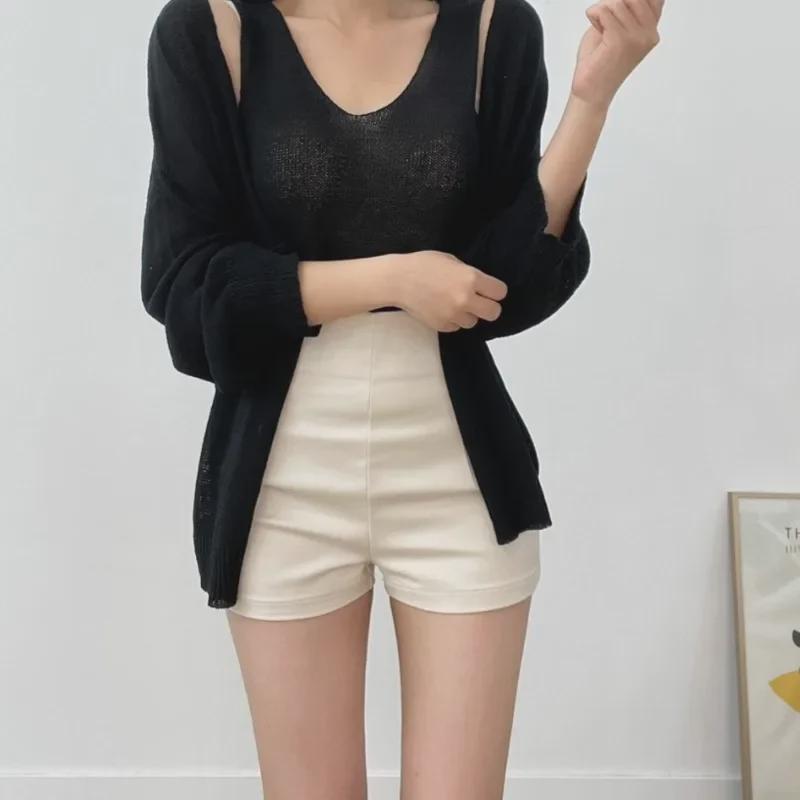 Women's High-Waist Slim-Fit White Three-Quarter Shorts - Casual Elastic Hip Hugging Hot Pants for Autumn 2024