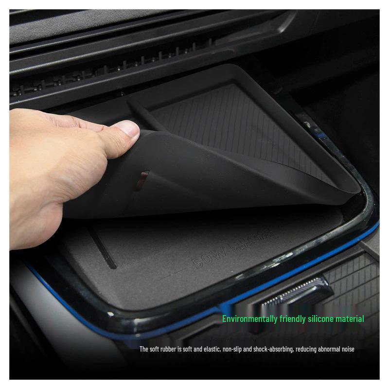 Lynk & Co 08 Wireless Charging & Dustproof Silicone Tray – 2023 Compatible