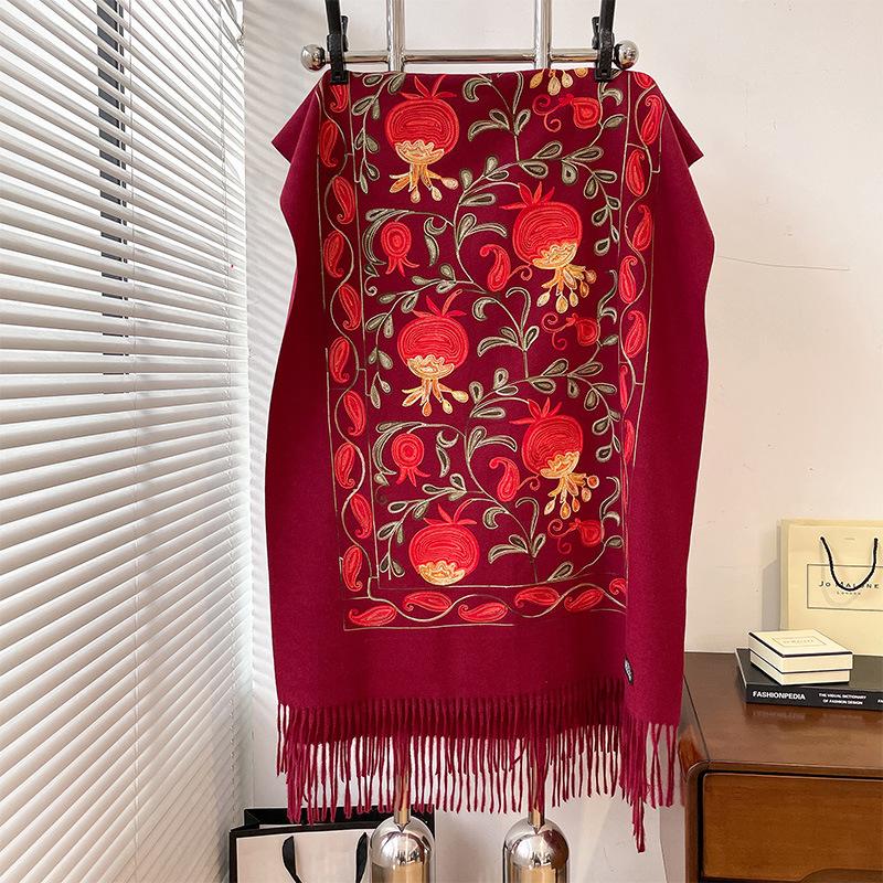 Autumn And Winter Contrasting Colors Pomegranate Leaves Embroidered Double-Sided Warm Scarf Women'S Ethnic Style Travel Shawl