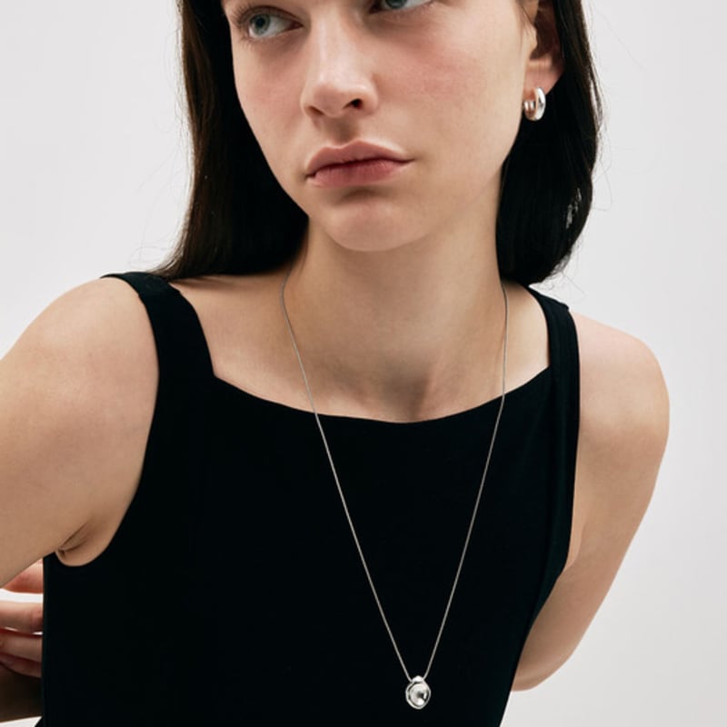 Hei Melting Pendant Necklace