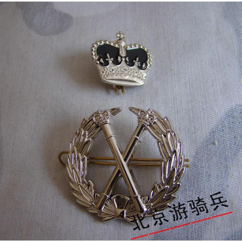 Metallabzeichen, Mützenabzeichen, Kragenabzeichen, Schulterabzeichen