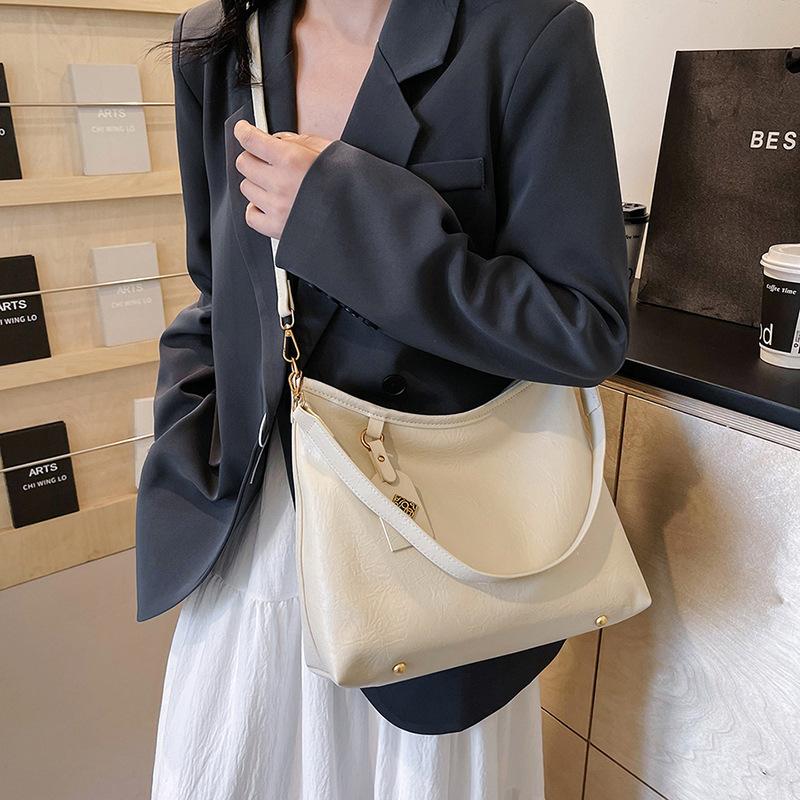 Bag Women'S Large-Capacity Tote Bag Maillard Antique Commuter Bag Shoulder Bag Casual Versatile Messenger Bag Women
