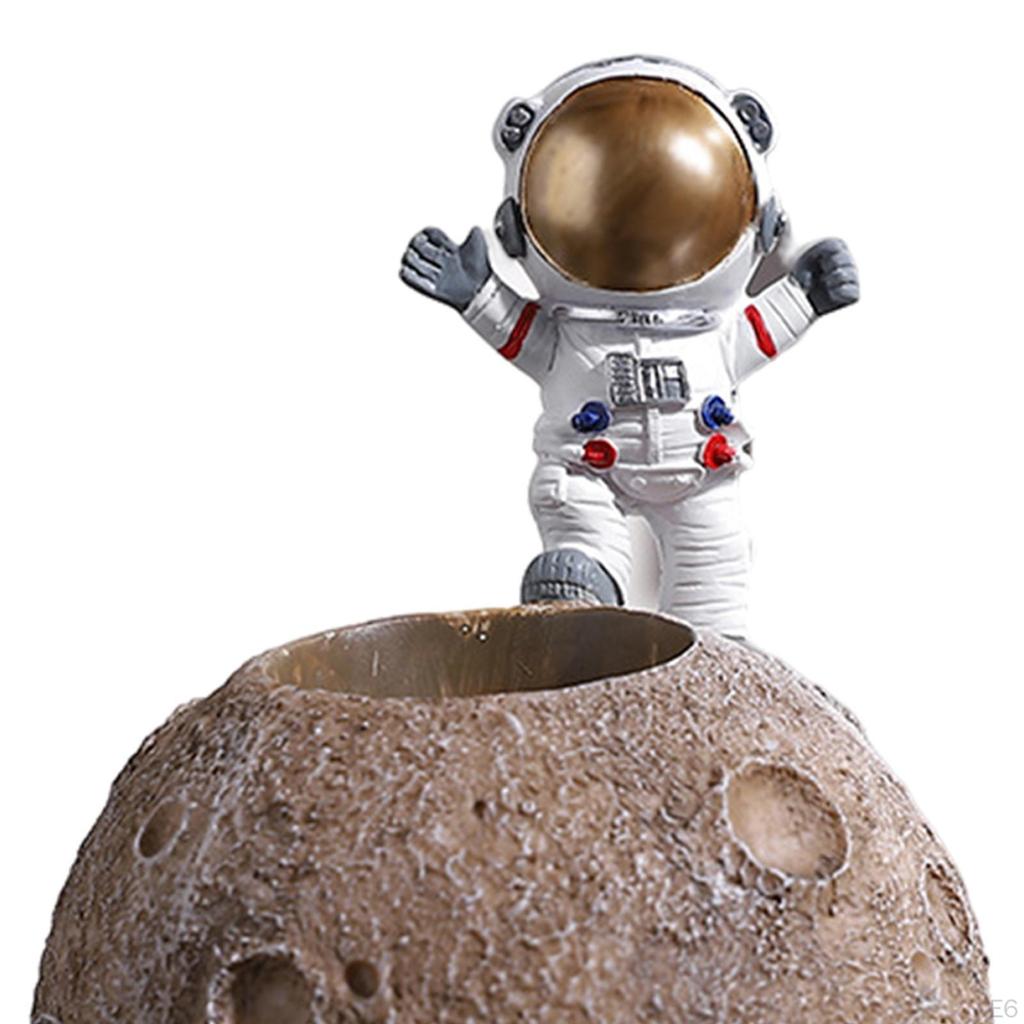 Astronaut Figurine Resin Moon Spaceman Model Ornament Car Interior Figure for Parties Cake