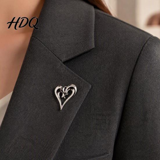 Metallbrosche Anstecknadel Hohl Liebe Herz Anstecker Romantisch Revers Goldfarben Pullover Strickjacke Mantel Anzug Schal Dekor Herren Damen Bekleidungszubehör