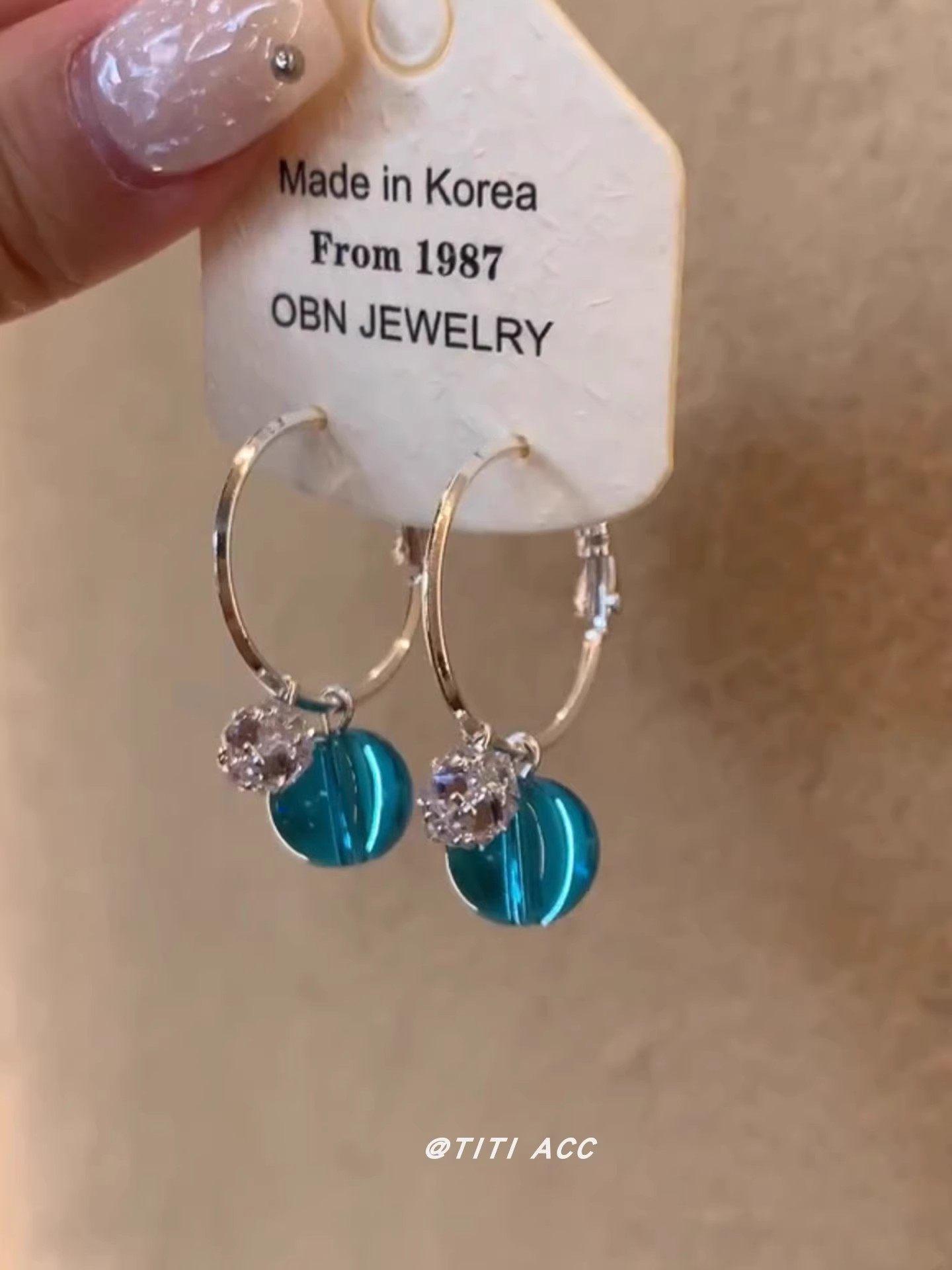 Diamond-Inlaid Silver Needle Glass Pendant Earrings: Cool & Luxurious Style