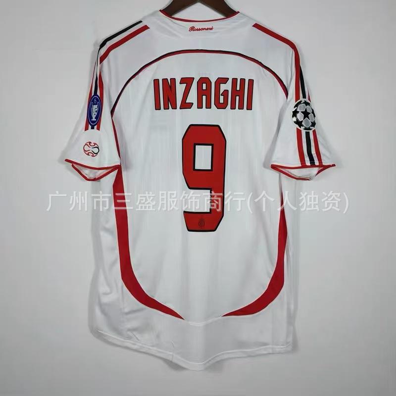 Wholesale sports outdoor retro series AC Milan jersey No. 22 Kaka No. 80 Ronaldinho same football jersey short sleeves