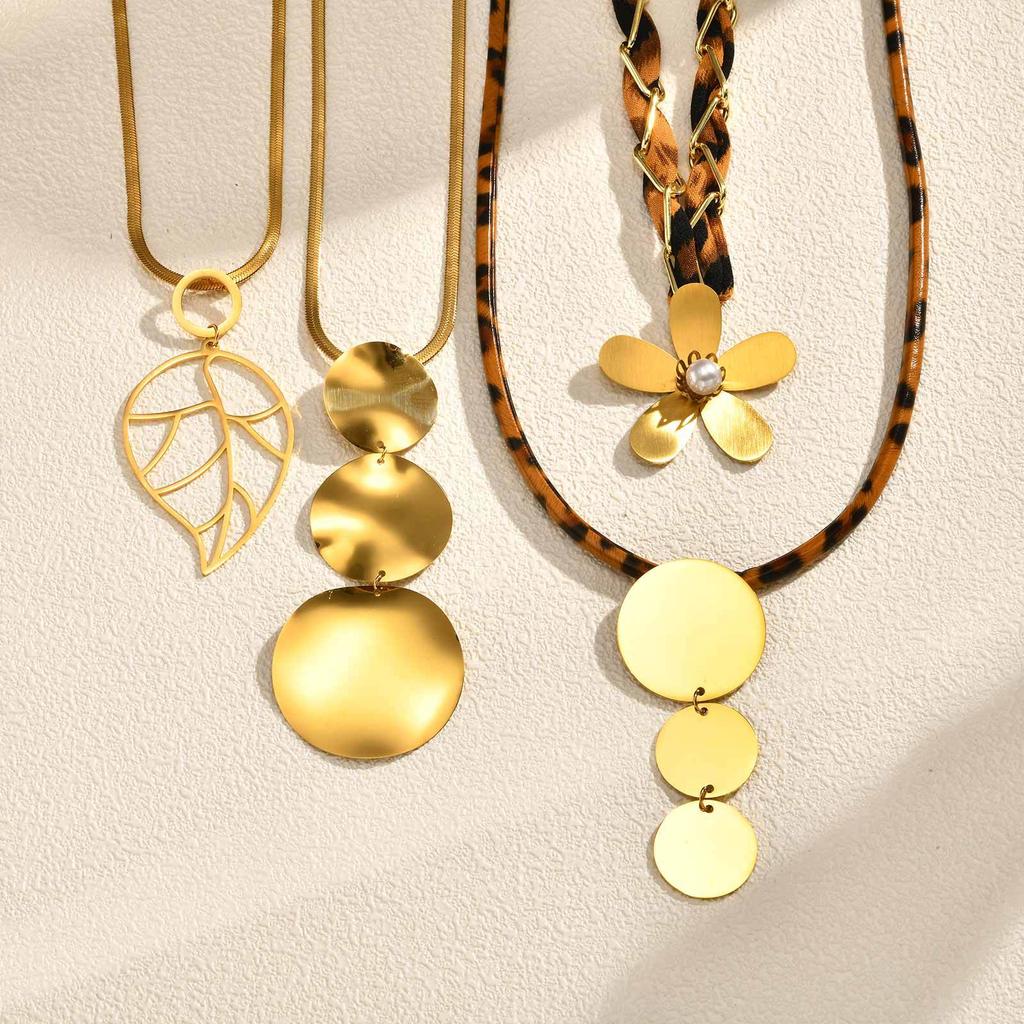 Choker Stainless Steel Personality Exaggerated Large Pendant Leopard Print Leather Rope Snake Chain Necklace Female Jewelry Nc-2693