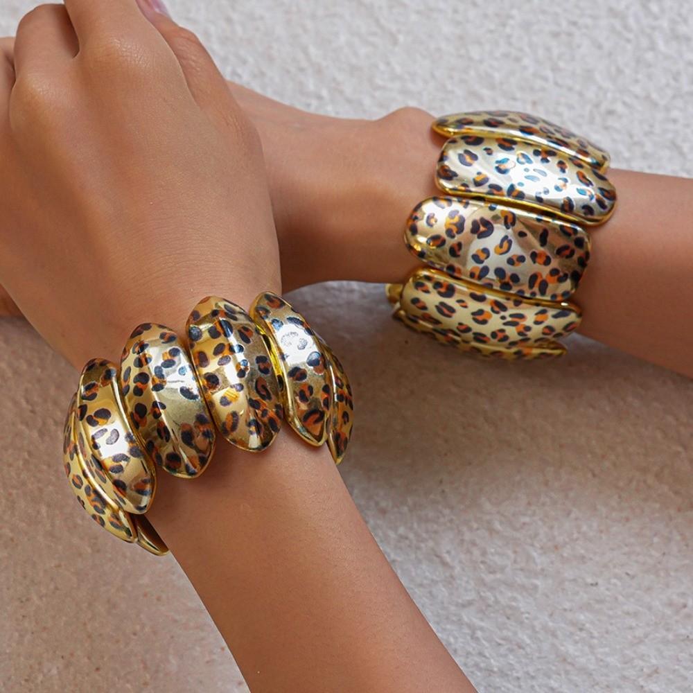 Temperament Leopard Print Cuff Bangles Europe American Style Exaggerated Bracelet  Decoration