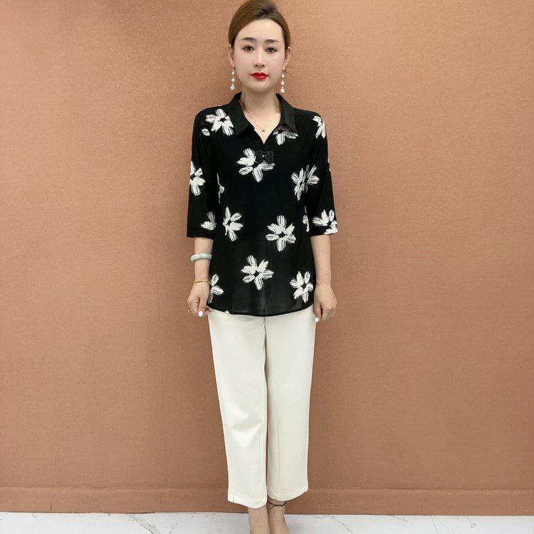 Stylish Printed Seven-Sleeve Shirt for Middle-Aged & Elderly Women, Slimming Top, New for Spring & Autumn