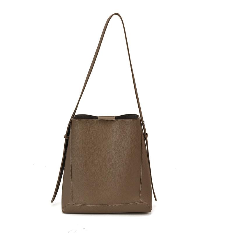 This year's popular bag women's large-capacity 2025 new autumn and winter retro fashion shoulder bag texture mother bucket bag