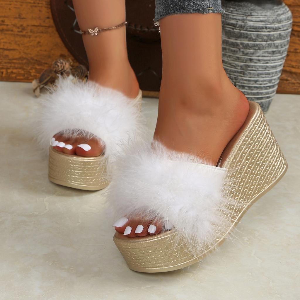 Módní dámské sandály Módní luxusní kožené platformové sandály Venkovní sandály z umělé kožešiny Chlupaté sandály s nadýchanou silnou podrážkou Letní klínkové boty pro ženy
