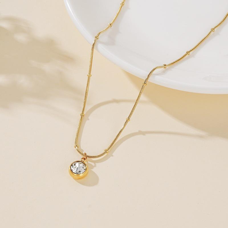 Elegant 18K Gold Titanium Steel Diamond Necklace - Versatile Clavicle Chain with High-End Feel