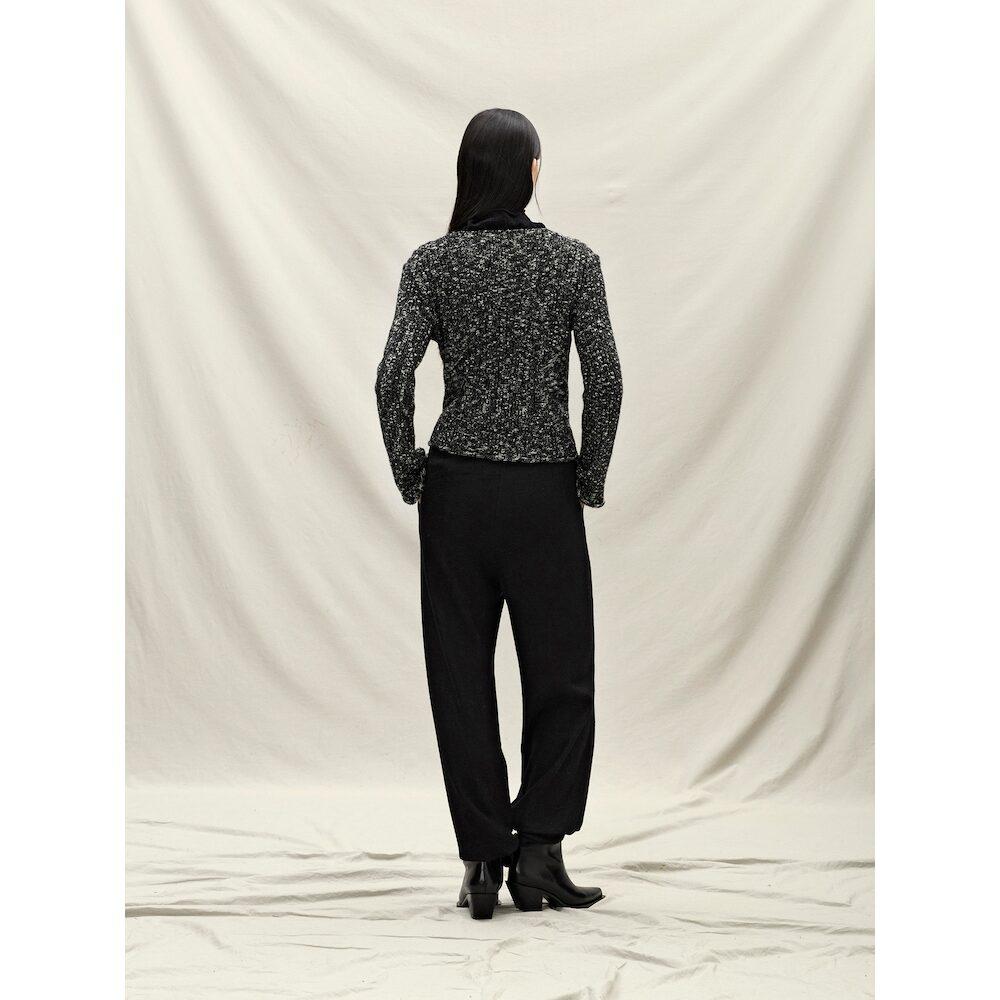 Anggae Noise Knit Pullover Black