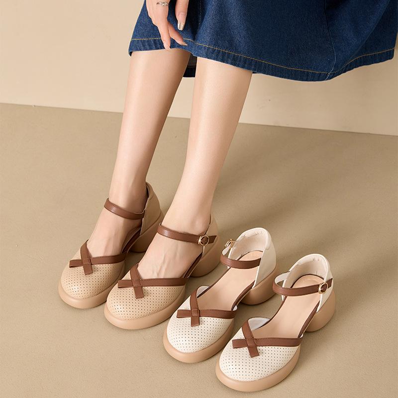 Neue Ledersandalen Damen Koreanische Version Ein-Wort-Sandalen mit Taschenkopf Kinder Innenhöhenerhöhung Retro Casual Einzelne Schuhe Damen