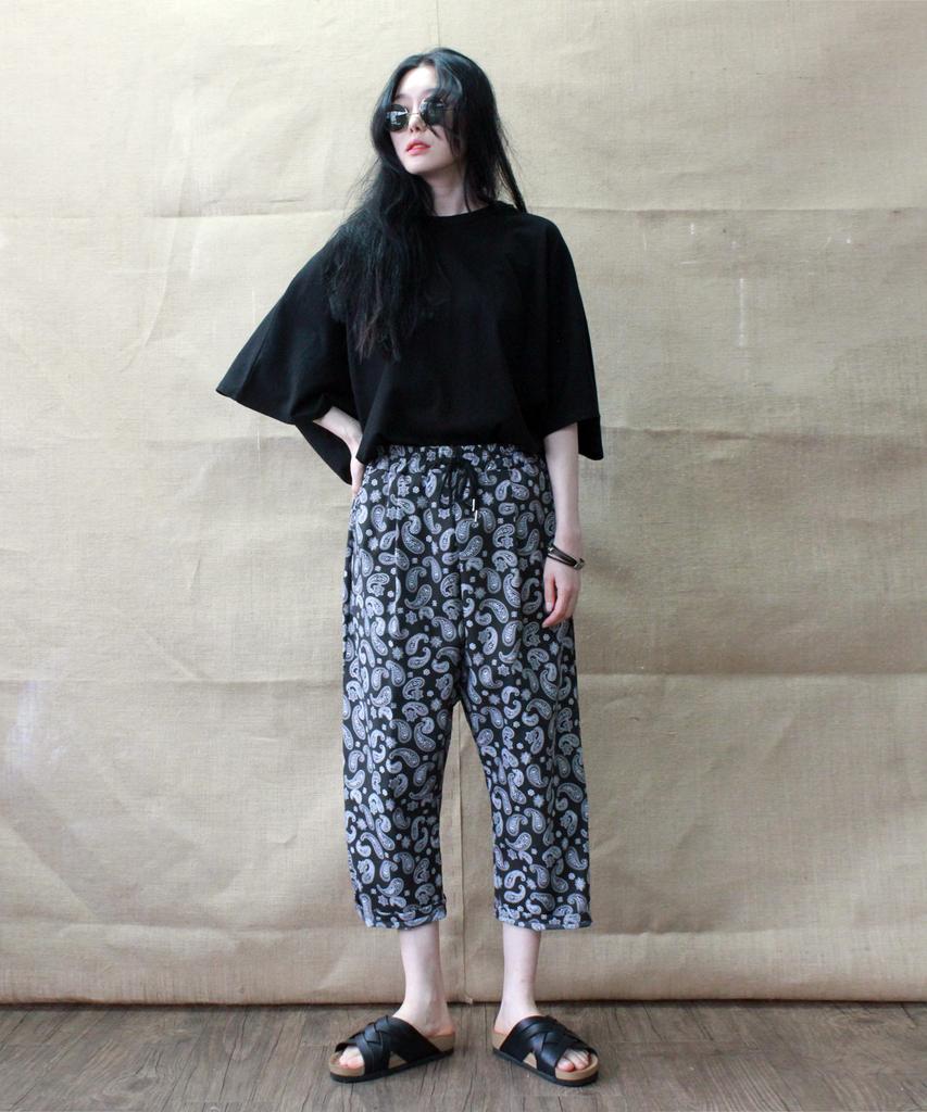 Deumakeu Original Paisley Straight Baggy Fit Pants Black