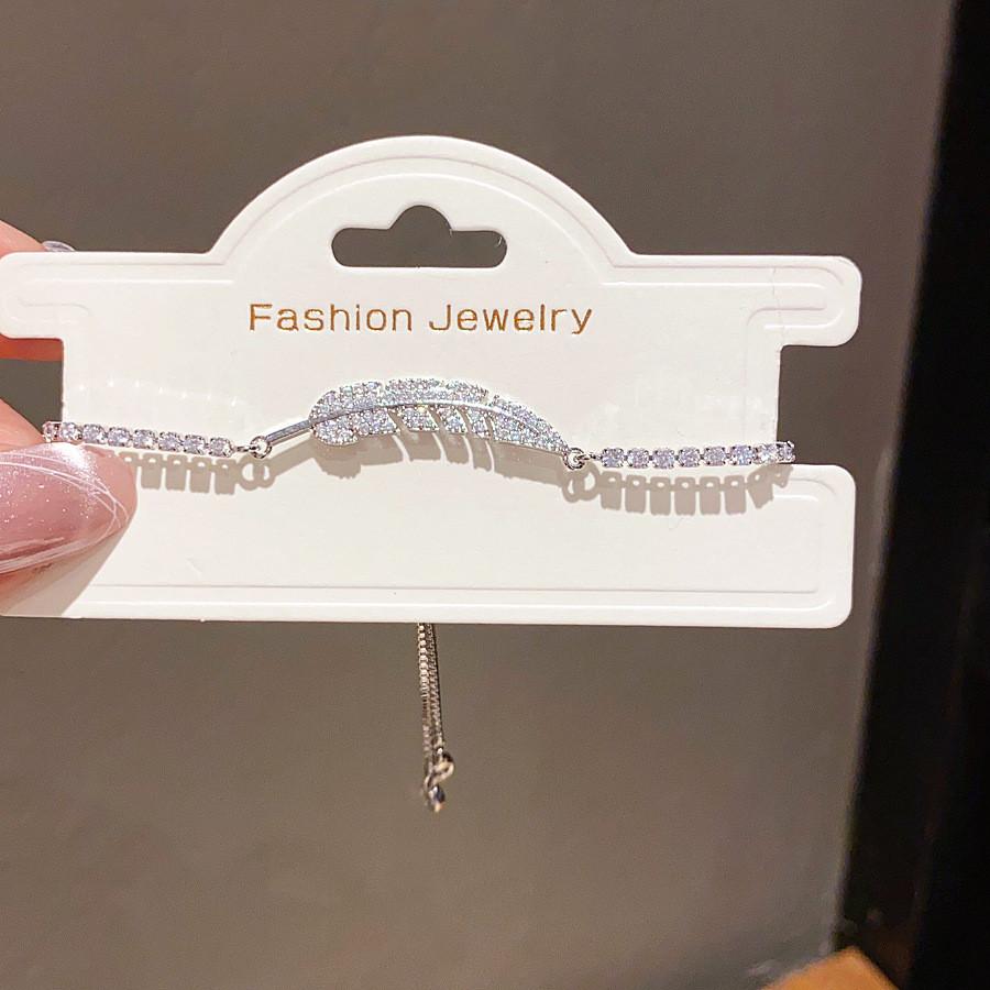 Zircon Feather Charm Hand Chain With Adjustable Fit For Casual Office Wear