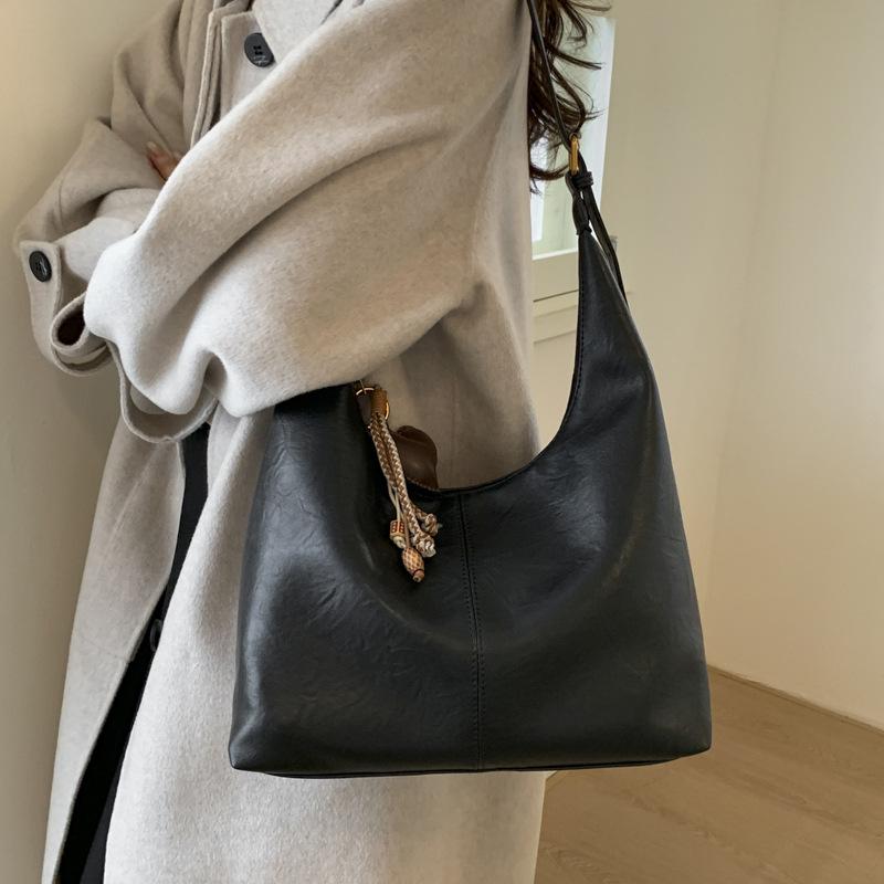 Large capacity bag women's 2025 new casual shoulder messenger bag fashion college student class bag commuter tote bag