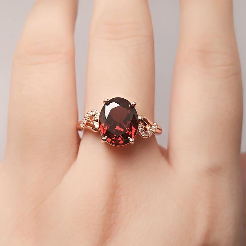 

5 Carat Big Goose Egg Diamond Ring Women S Light Luxury 9 * 11 Imitation Garnet Plated Rose Gold