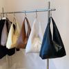 Einfarbige Achseltasche Damen Wintermode Tragetasche Ins Trend Einfach Retro Große Kapazität Einzelne Schulter PU-Tasche