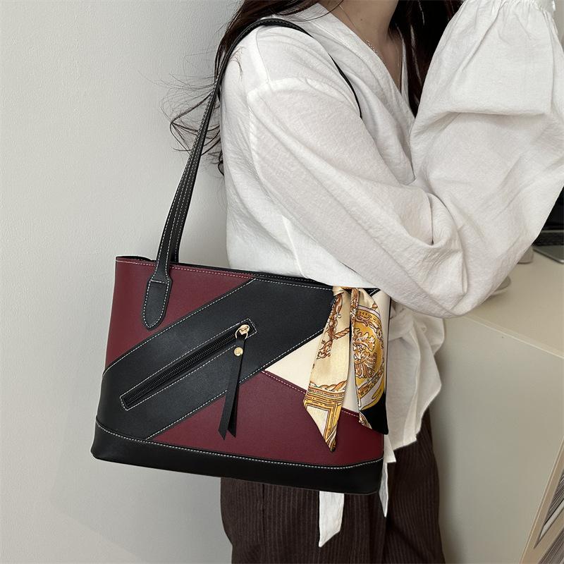 Single-shoulder Bag - Large Capacity for Commuting. Underarm Bag - Small But Trendy and Versatile Crossbody Bag.