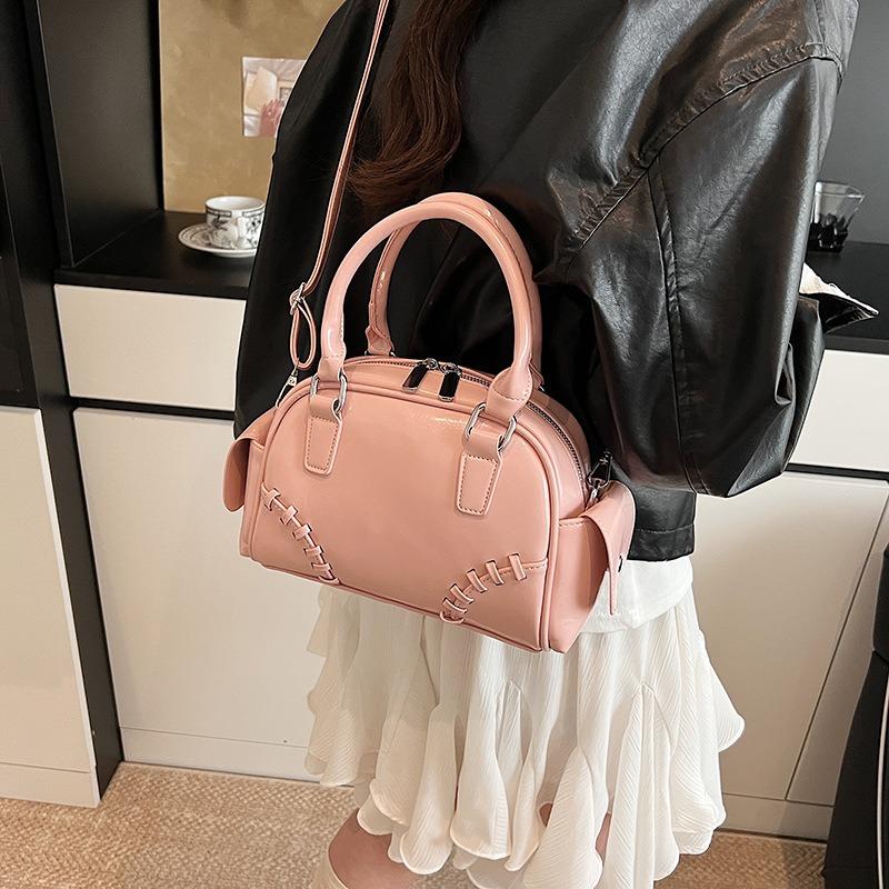 Niche portable bowling bag women's new trendy fashion large capacity armpit bag shoulder messenger bag