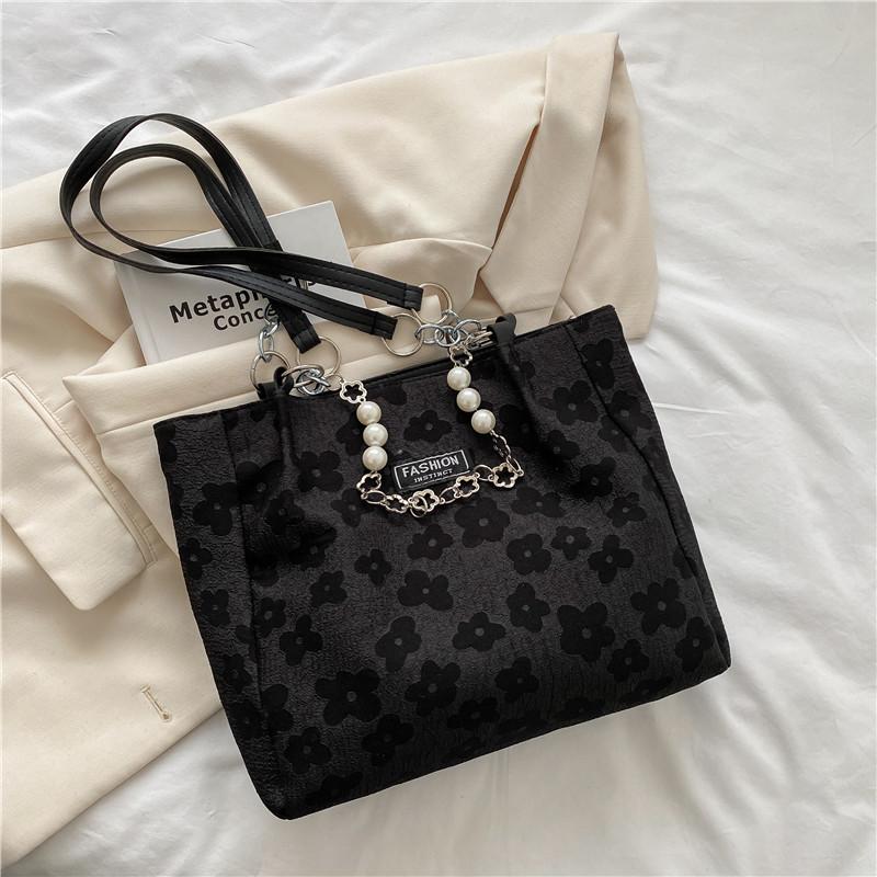 2025 New Spring and Summer Large Capacity Casual Shoulder Bag Pearl Chain Large Bag Trend Simple Foreign Textured Women's Bag