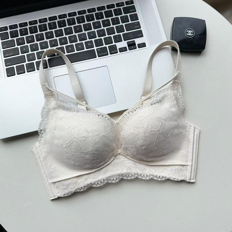 Small breasts show big underwear, gather without steel ring, sweet and sexy cross with lace anti-sagging, close breasts, adjust bra