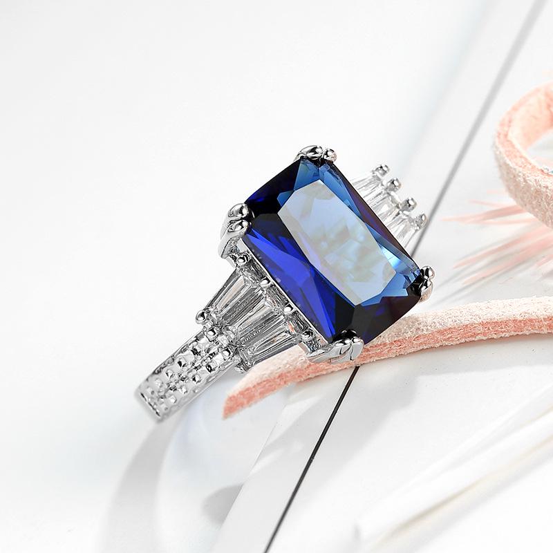 

Retro Square Blue Sapphire Zircon Ring - Unisex Jewelry Accessory Size 10