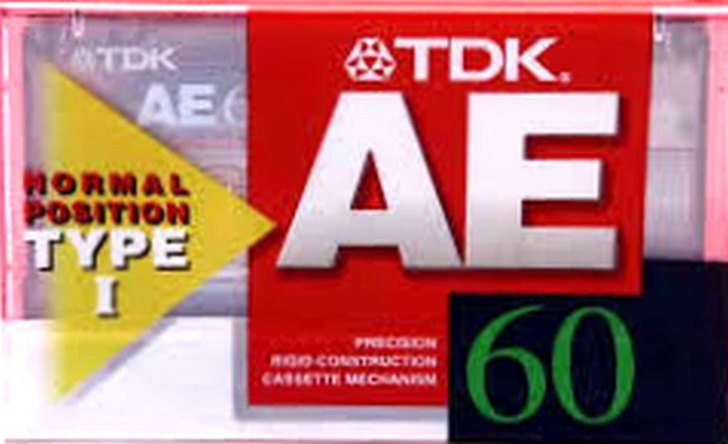 

Кассета TDK с хорошим звуковым оформлением 60 минут AE-60F