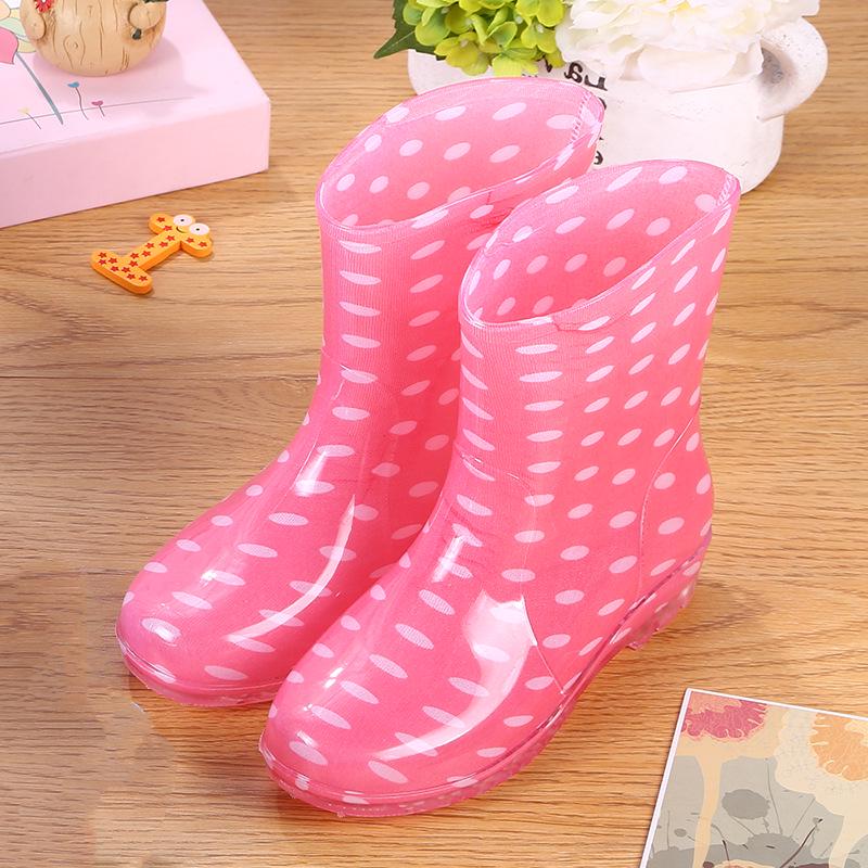 Women's Waterproof Jelly Rain Boots - Non-slip Fashionable Rubber Overshoes
