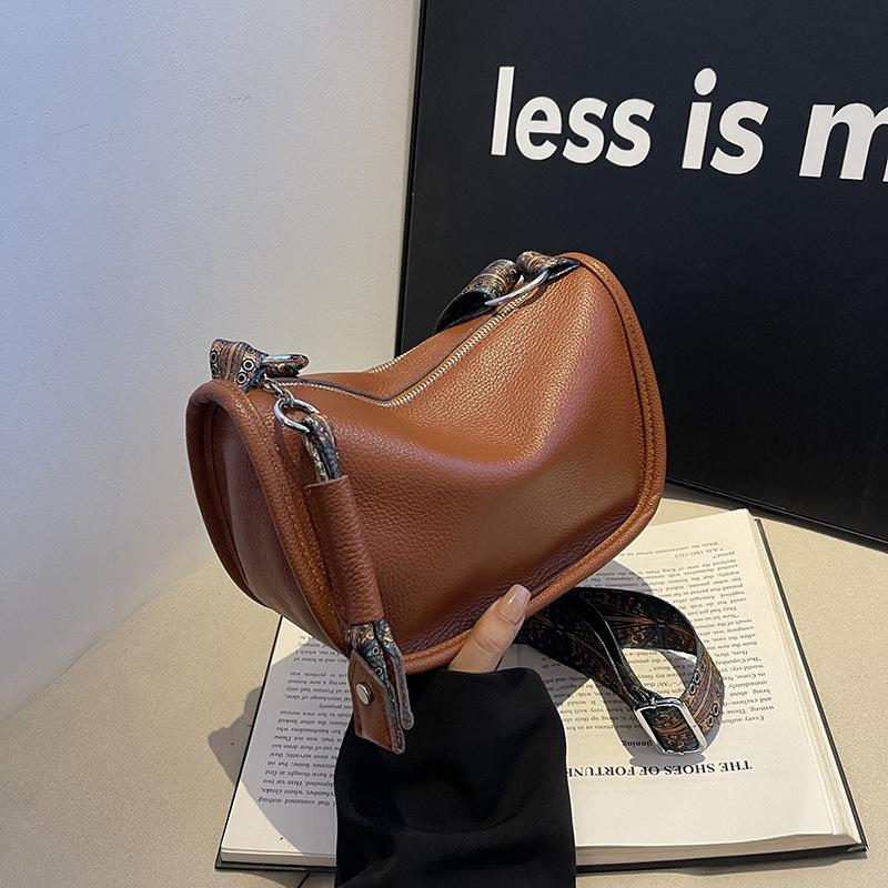 Top-Grain Leather Saddle Crossbody Bag for Women, Large Capacity Genuine Leather Shoulder Purse