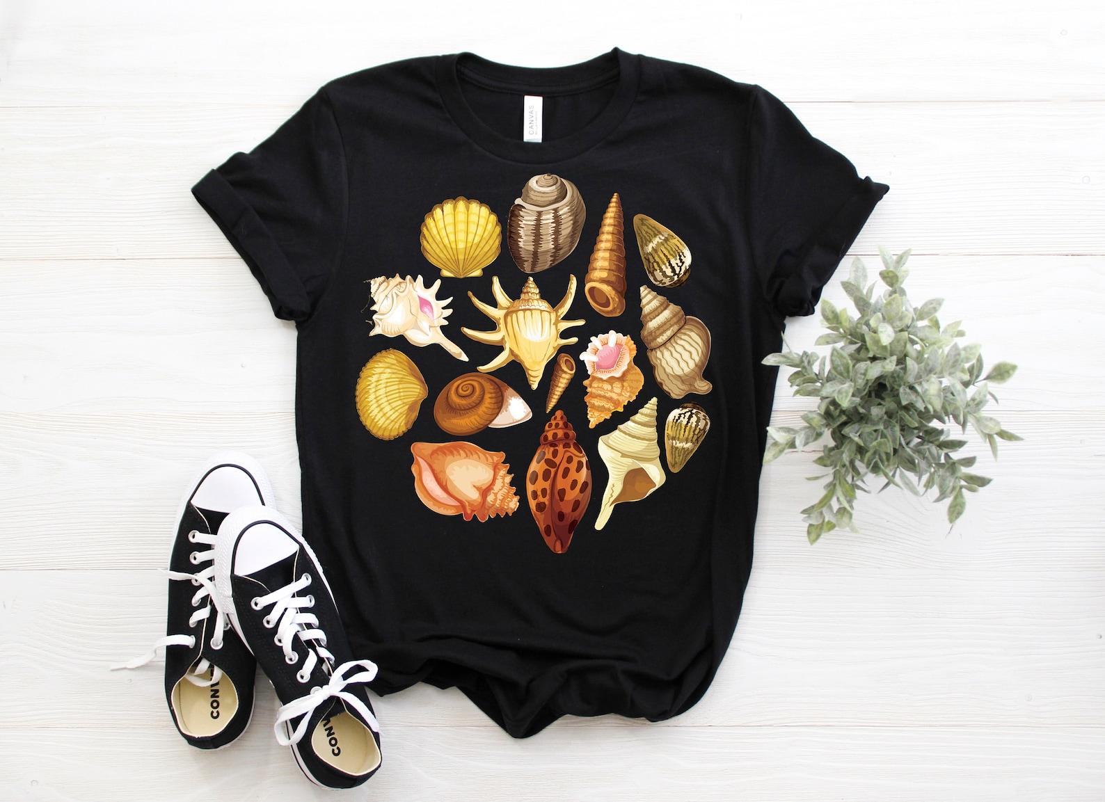 Seashell Shells Sea Shell Collecting Lover Cute T-Shirt, Awesome Shelling, Ocean Shells Collector Gift, Beach Collectors Hobby Present Tees, 100