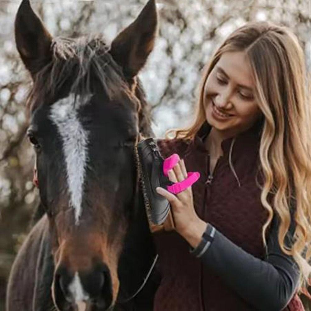 Adjustable Straps Harness Spray Brush Sprayable Pet Hair Grooming Tools Pet Bathing Brush Cats