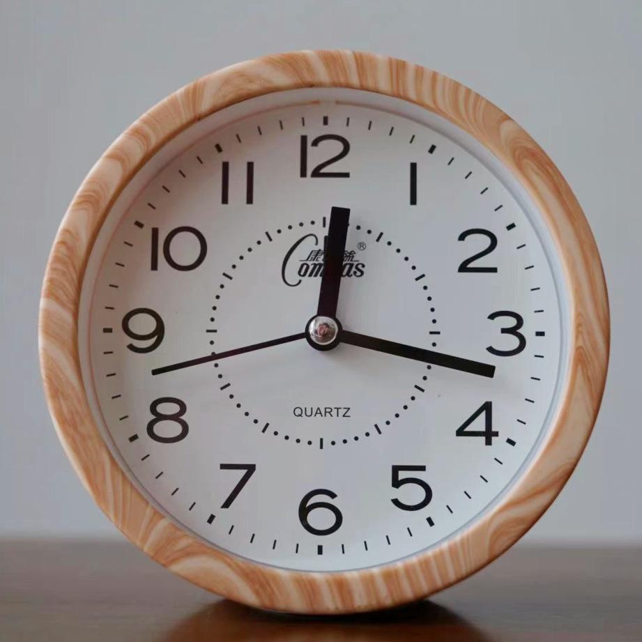 

Бесшумный будильник для студентов и пожилых людей с большим цифровым будильником для детей Простые настольные прикроватные часы для спальни