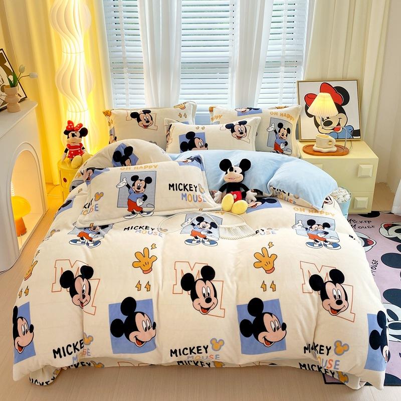 Set din patru piese din catifea cu lapte proaspăt de iarnă, husă de pilotă din flanel din catifea cu două fețe cu imprimare antistatică și set din trei piese din catifea