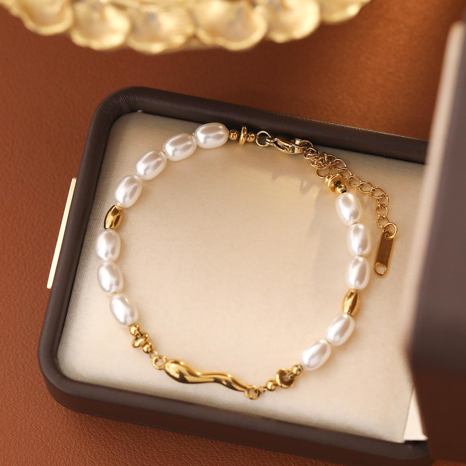 

Europe And The United States New Fashion 18K Stainless Steel Vacuum Pearl Bracelet Small Pepper Retro Jewelry Explosion