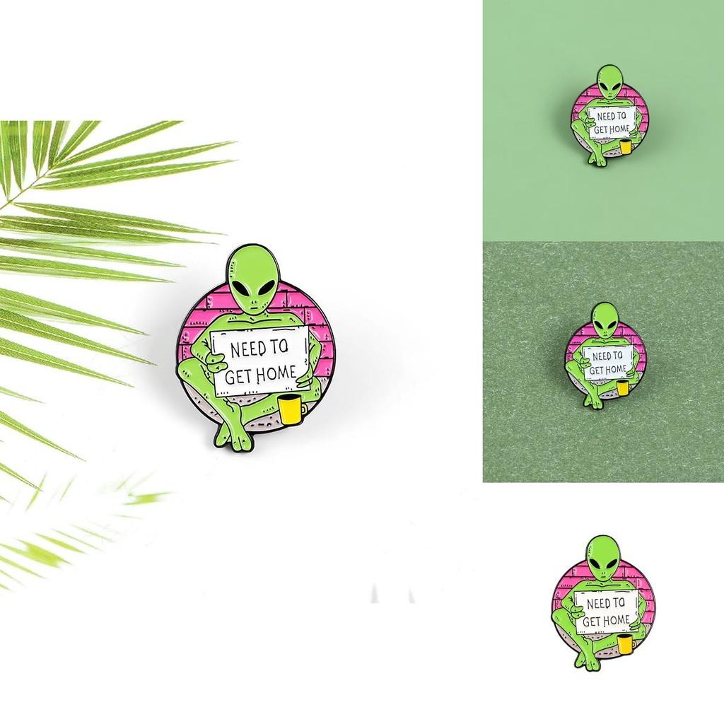 Eyecatching Alien Cartoon Enamel Lapel Pin For Creative Style And Flair Decorative