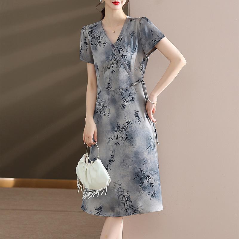 

Waist-Cinched Chiffon Qipao Dress for Middle-Aged and Elderly Women - Short Sleeve, Summer Style 4XL (145-160 jin) синий