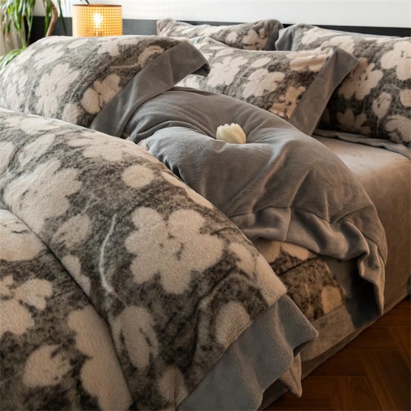 Thickened Rabbit Fleece Four-Piece Set, Warm Milk Fleece Bed Sheet Quilt Cover, Fleece Bedding, Coral Fleece Quilt Cover