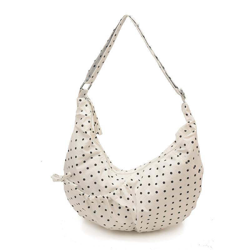 

Large capacity slack tote bag women s 2026 spring new pleated polka dot texture shoulder armpit bag 50*1*38 білий