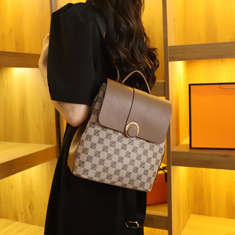 Plaid Commuter Backpack Female Desinvolte New Soft Leather Large Capacity Fashion All-Match Backpack