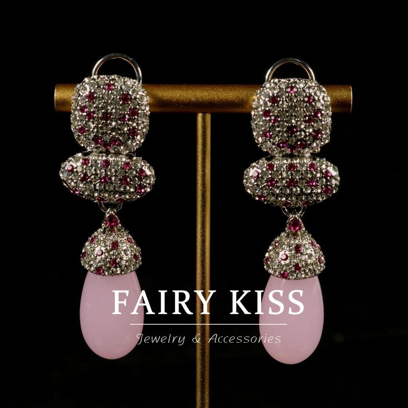 

Earrings, Pink Stone Jelly Earrings, Densely Studded with Diamonds, Colored Diamonds, Mushroom Studs, Sweet and Cute Versatile Earrings.