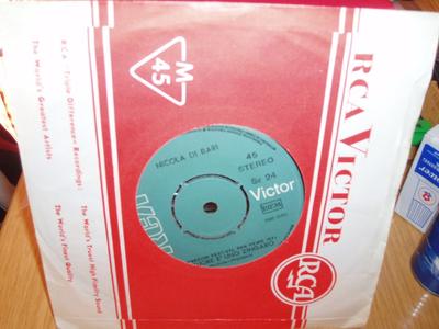 7inch Record NICOLA DI BARI  Il Cuore   Uno Zingaro AKAS25712 RCA Victor 1971 Greece Rock Used