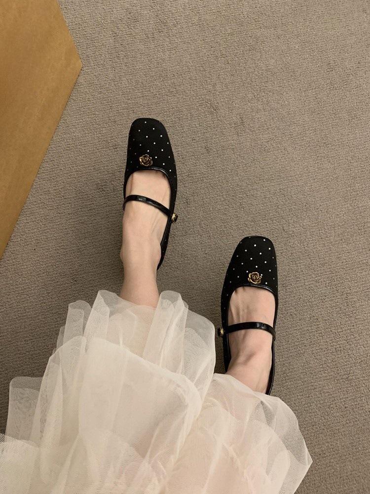 

Внутреннее увеличение высоты маленький ароматный ветер мелкий вырез туфли-лодочки женские 2025 новый нежный фея с юбкой плоские туфли Мэри Джейн 35 чёрный