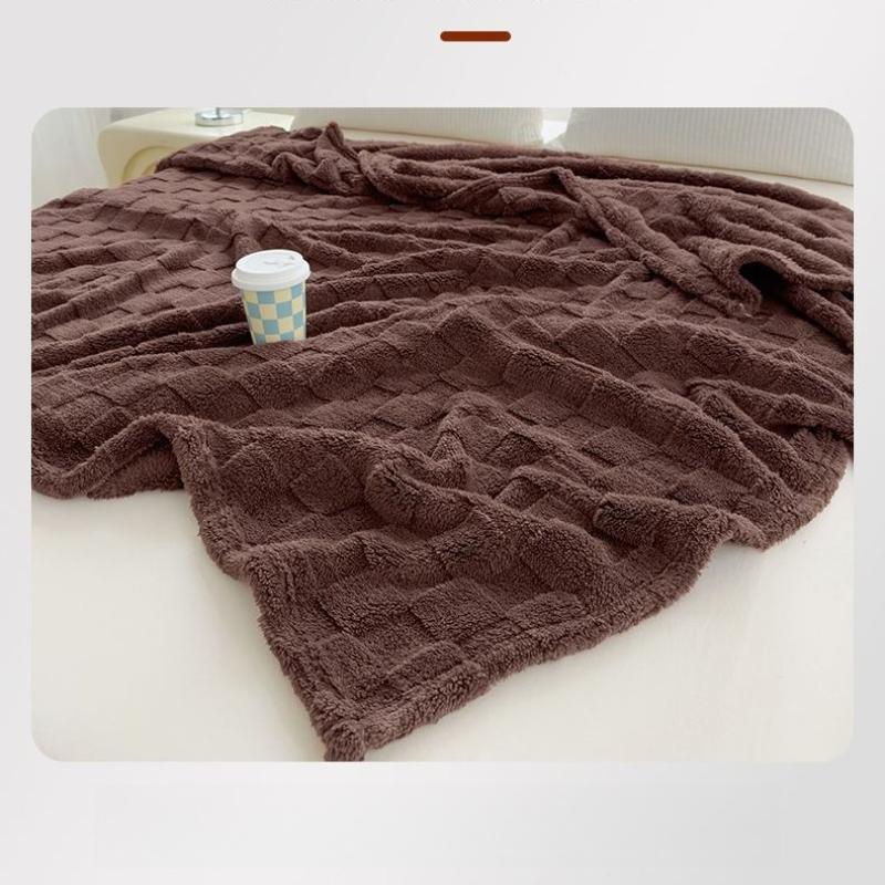 Solid Color Grid Flannel Blanket Office Nap Blankets Coral Fleece Air Conditioner Thin Blankets Winter Knitted Bed Sheets or Sofa Cover Four-season